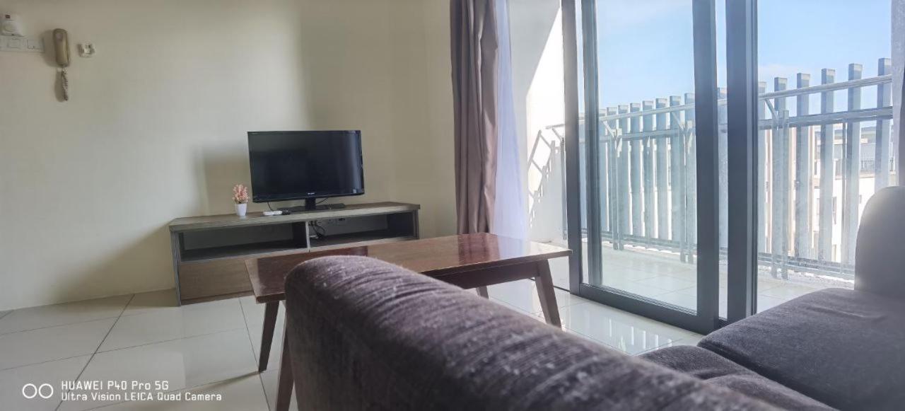 Apartment Pool View + Water Theme Park @swiss Garden *