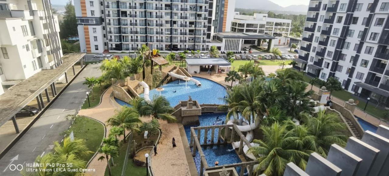Apartment Pool View + Water Theme Park @swiss Garden *
