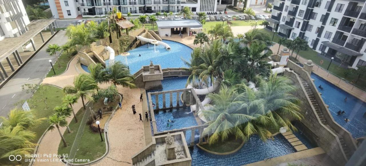 Pool View + Water Theme Park @swiss Garden Apartment Kuantan